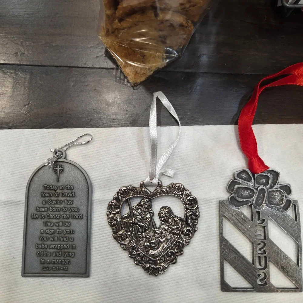 Religious Pewter Metal Christmas Ornaments Set Nativity Holy Family Jesus 3pc